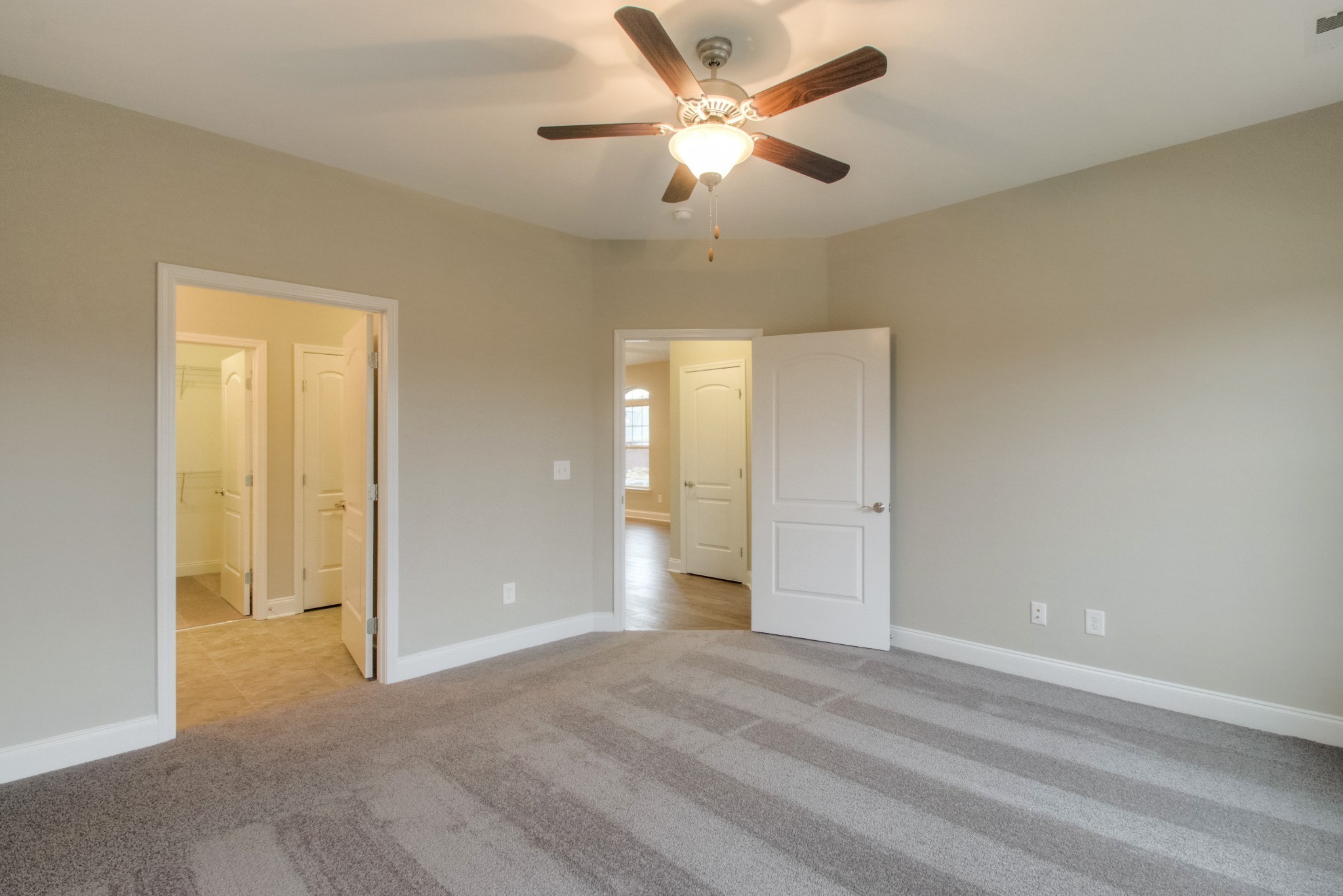 334 Buckner Cir Mount Mount Juliet, TN 37122 - Photo 16 of 40 a view of an empty room and a ceiling fan