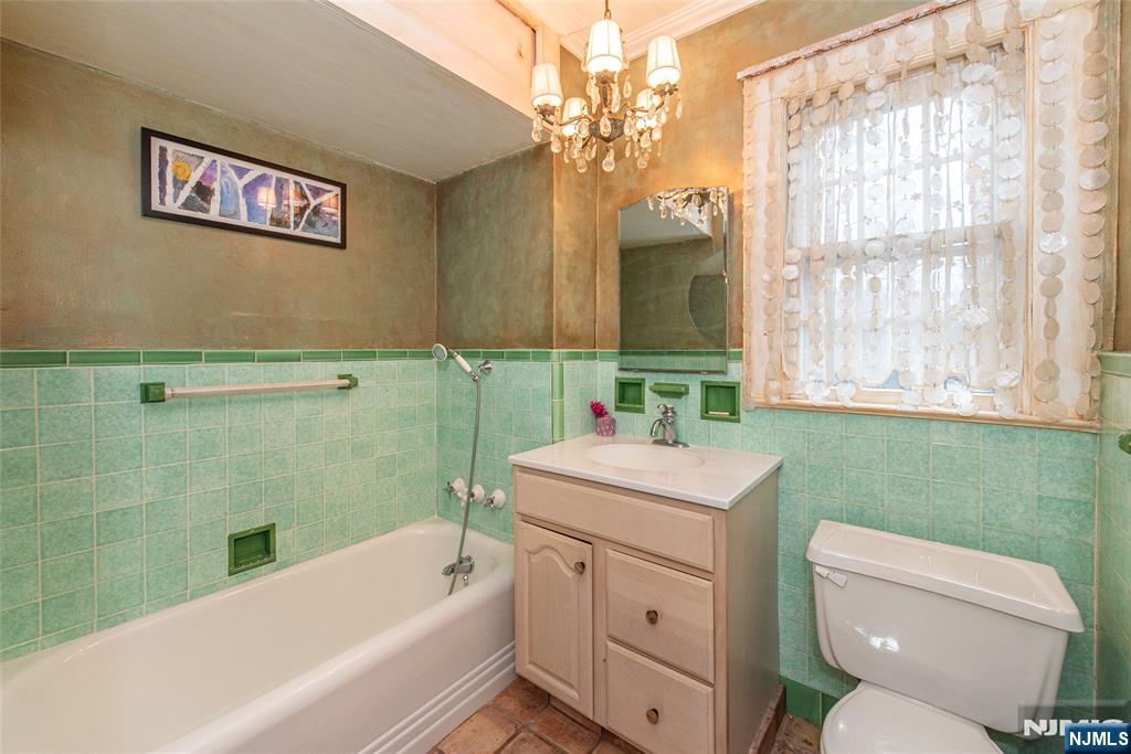 10 Cleveland Road Caldwell, NJ 07006 - Photo 21 of 35