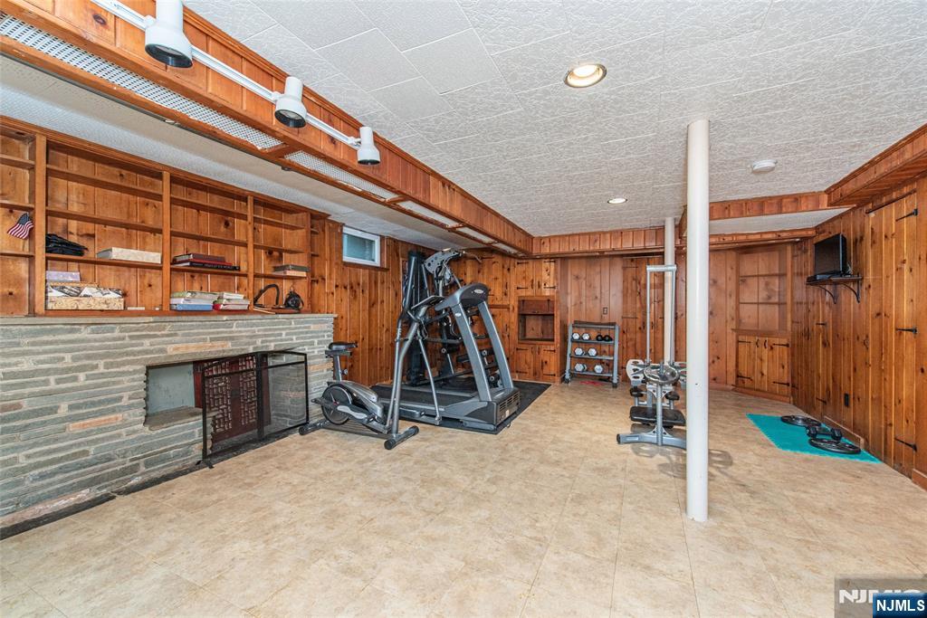 10 Cleveland Road Caldwell, NJ 07006 - Photo 30 of 35