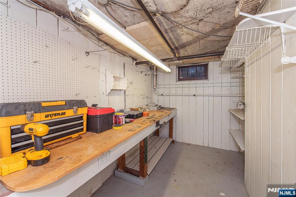 10 Cleveland Road Caldwell, NJ 07006 - Photo 33 of 35