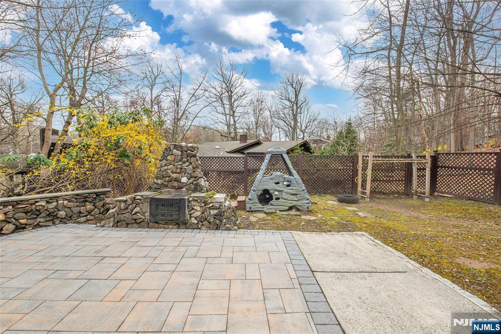 10 Cleveland Road Caldwell, NJ 07006 - Photo 34 of 35