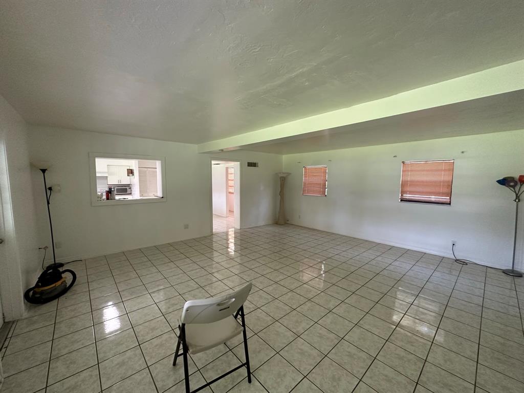 101-111 Northeast 148th Street, Unit 111 Miami, FL 33161 - Photo 10 of 11