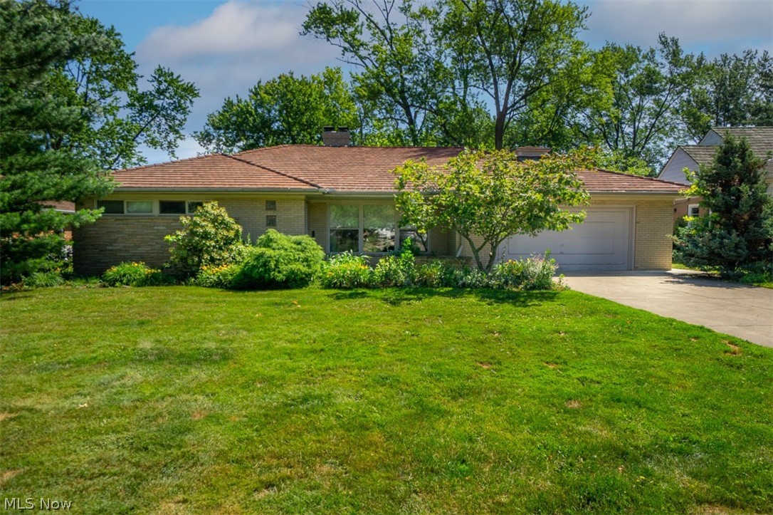 1115 Rutherford Road Cleveland, OH 44112 - Photo 1 of 25