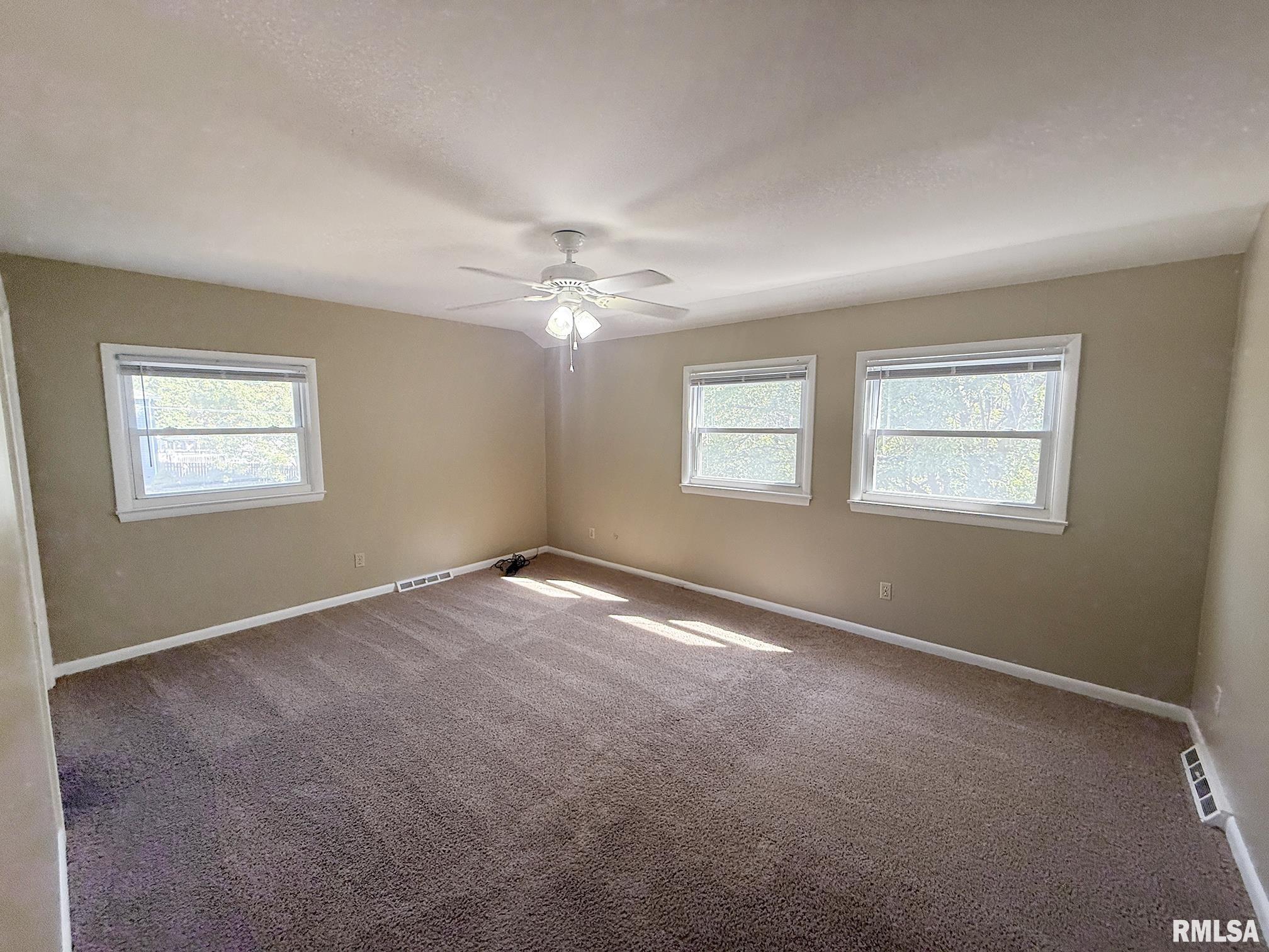 6828 North Bobolink Road Peoria, IL 61614 - Photo 19 of 31