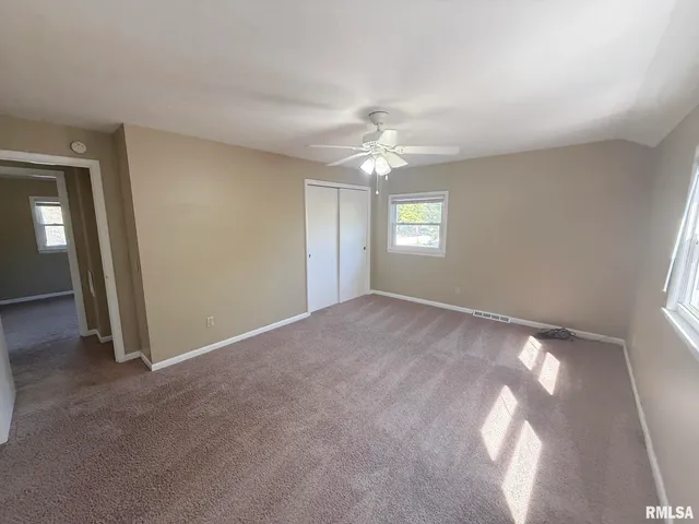 $2,099 | 6828 North Bobolink Road, Peoria, IL 61614