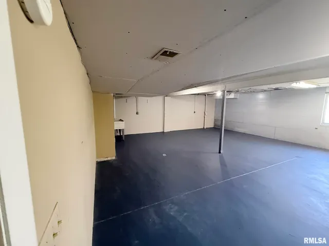 $2,099 | 6828 North Bobolink Road, Peoria, IL 61614