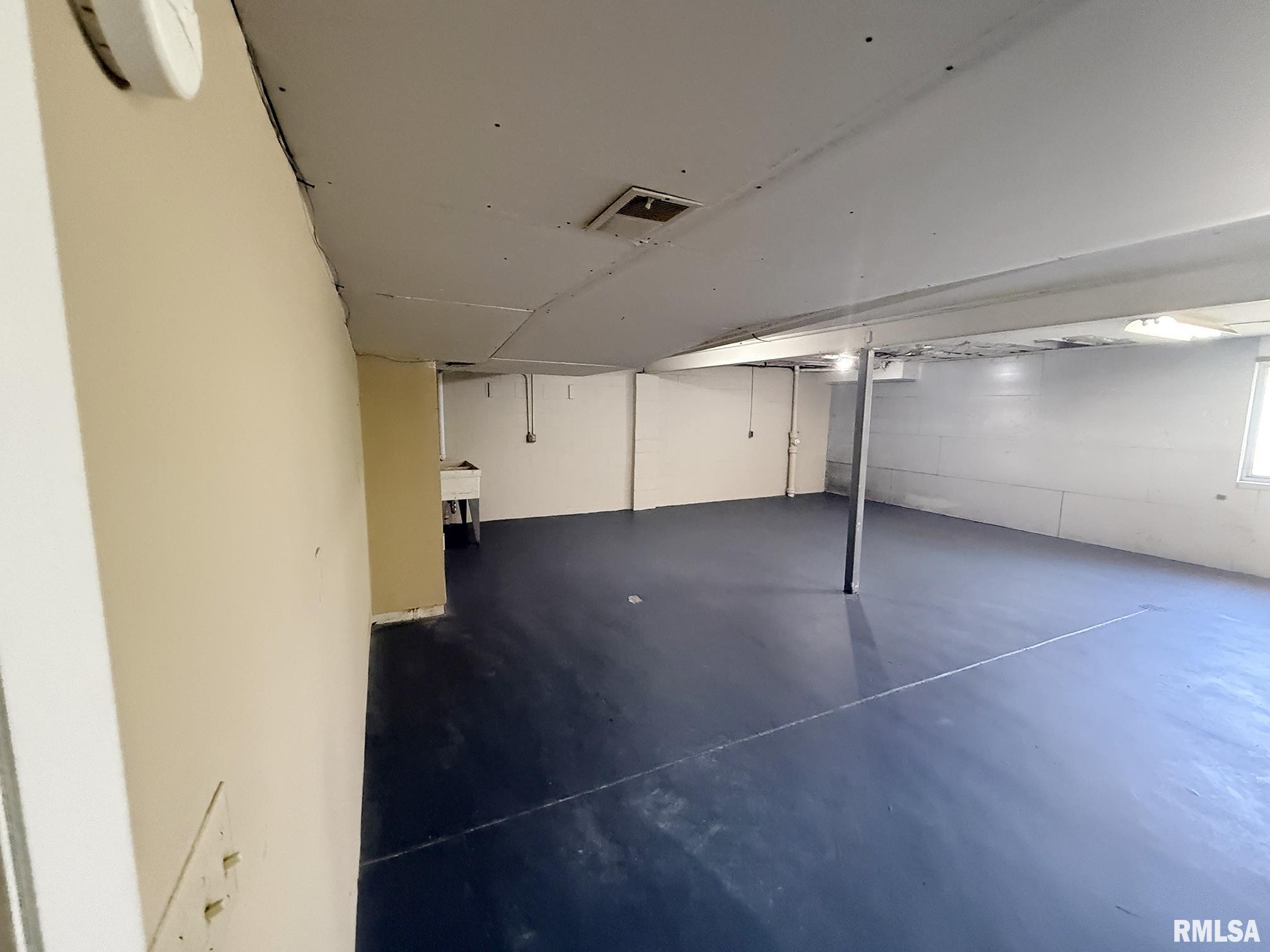 6828 North Bobolink Road Peoria, IL 61614 - Photo 26 of 31