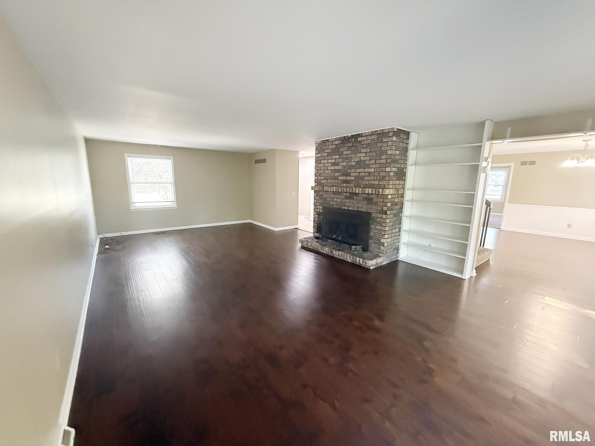 6828 North Bobolink Road Peoria, IL 61614 - Photo 5 of 31