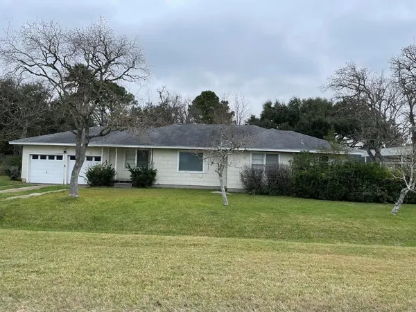 $1,850 | 1220 Walnut Street, La Marque, TX 77568