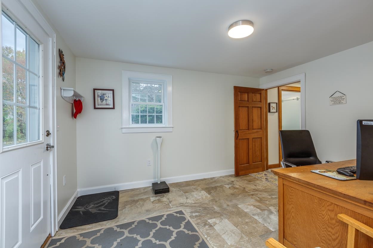 58 Chester Road Candia, NH 03034 - Photo 7 of 37