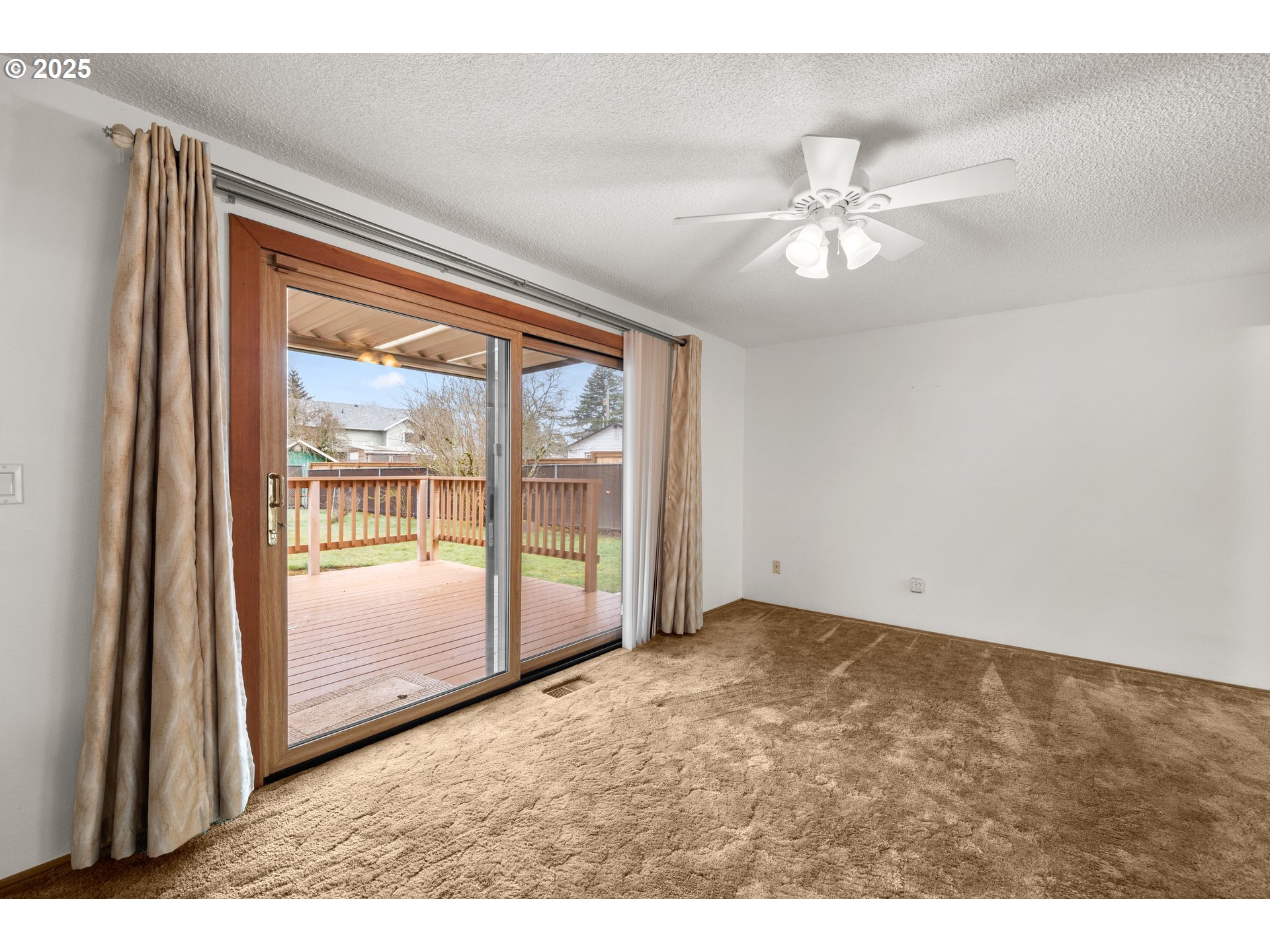615 Cedar Street Fairview, OR 97024 - Photo 12 of 33 a view of an empty room and window