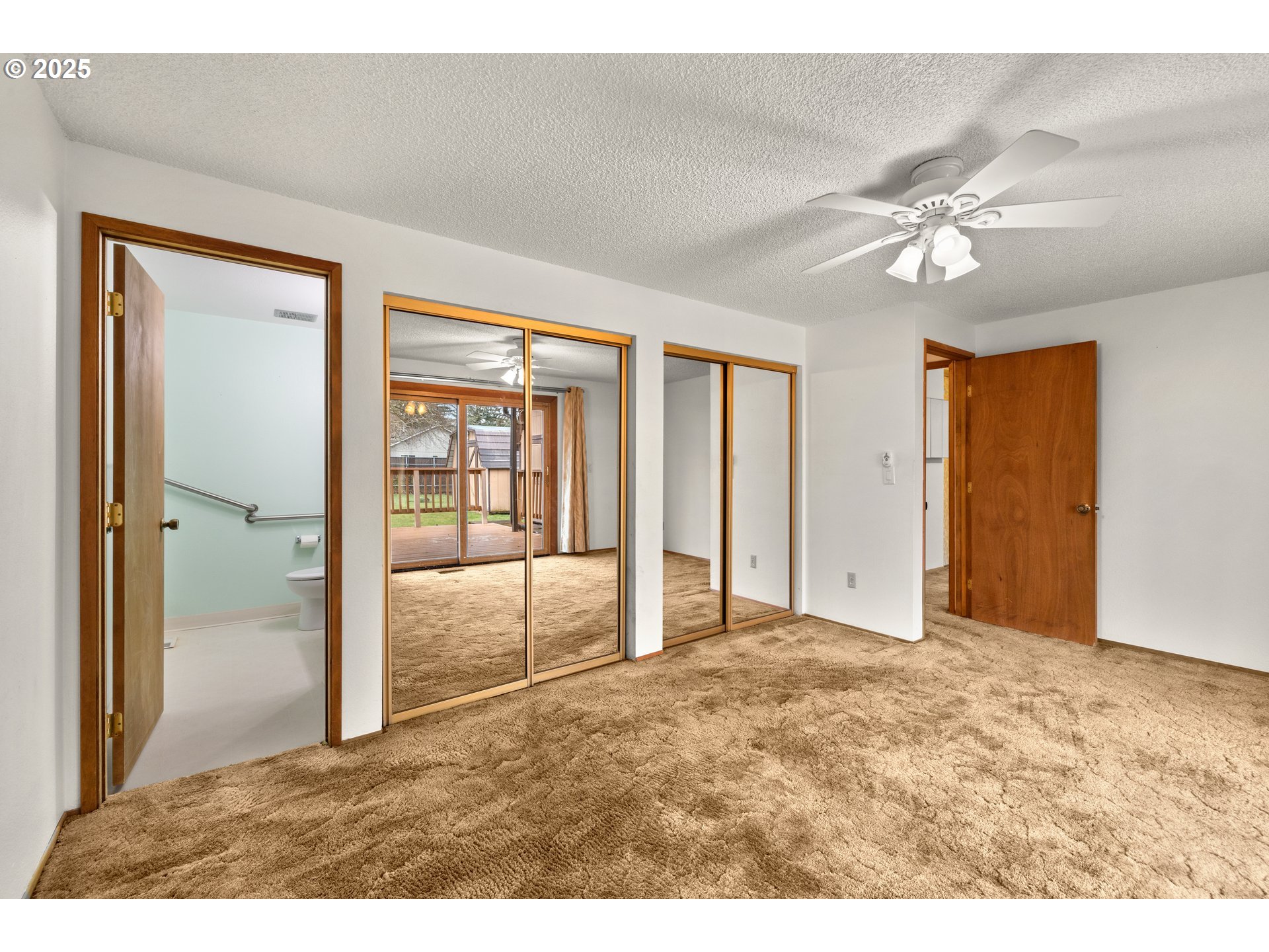 615 Cedar Street Fairview, OR 97024 - Photo 13 of 33 a view of an empty room and window