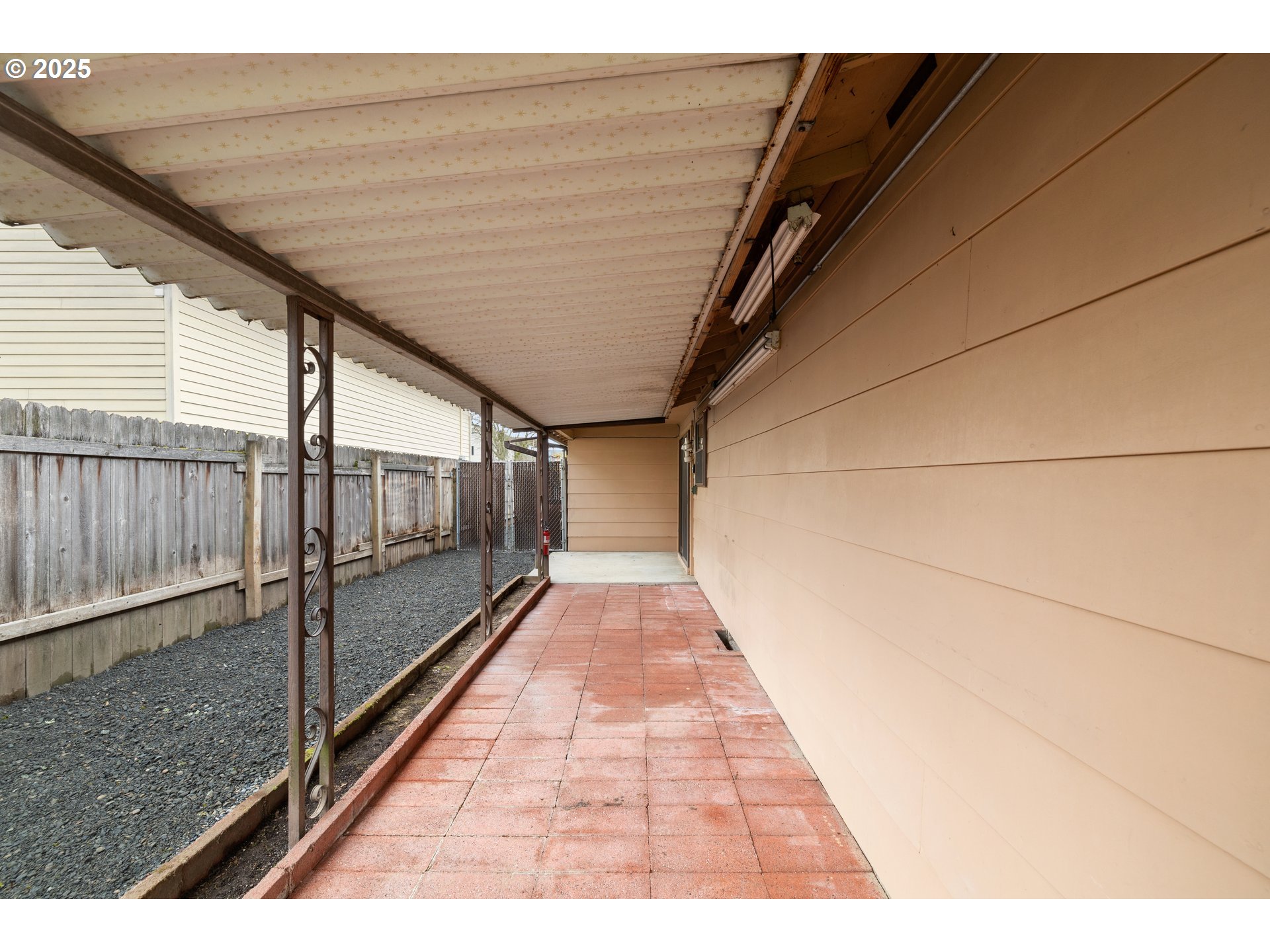 615 Cedar Street Fairview, OR 97024 - Photo 8 of 33