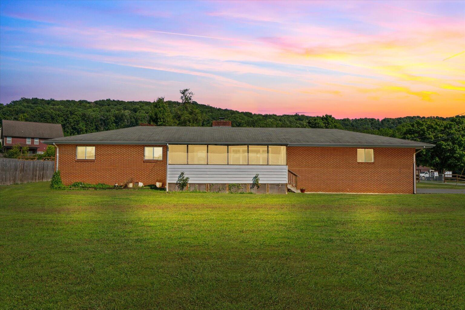 5504 Cassandra Smith Road Hixson, TN 37343 - Photo 1 of 43 01-1