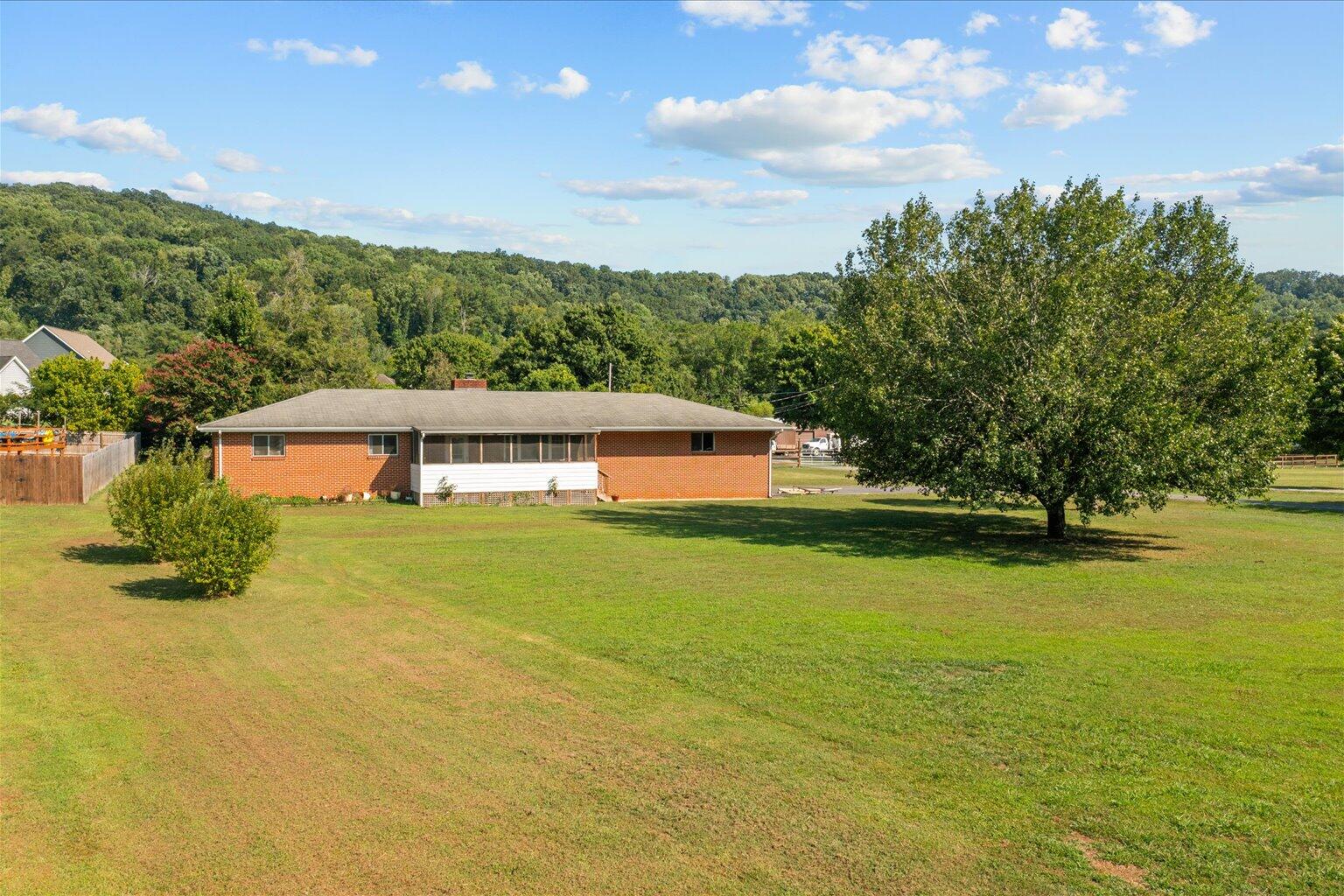5504 Cassandra Smith Road Hixson, TN 37343 - Photo 3 of 43 3