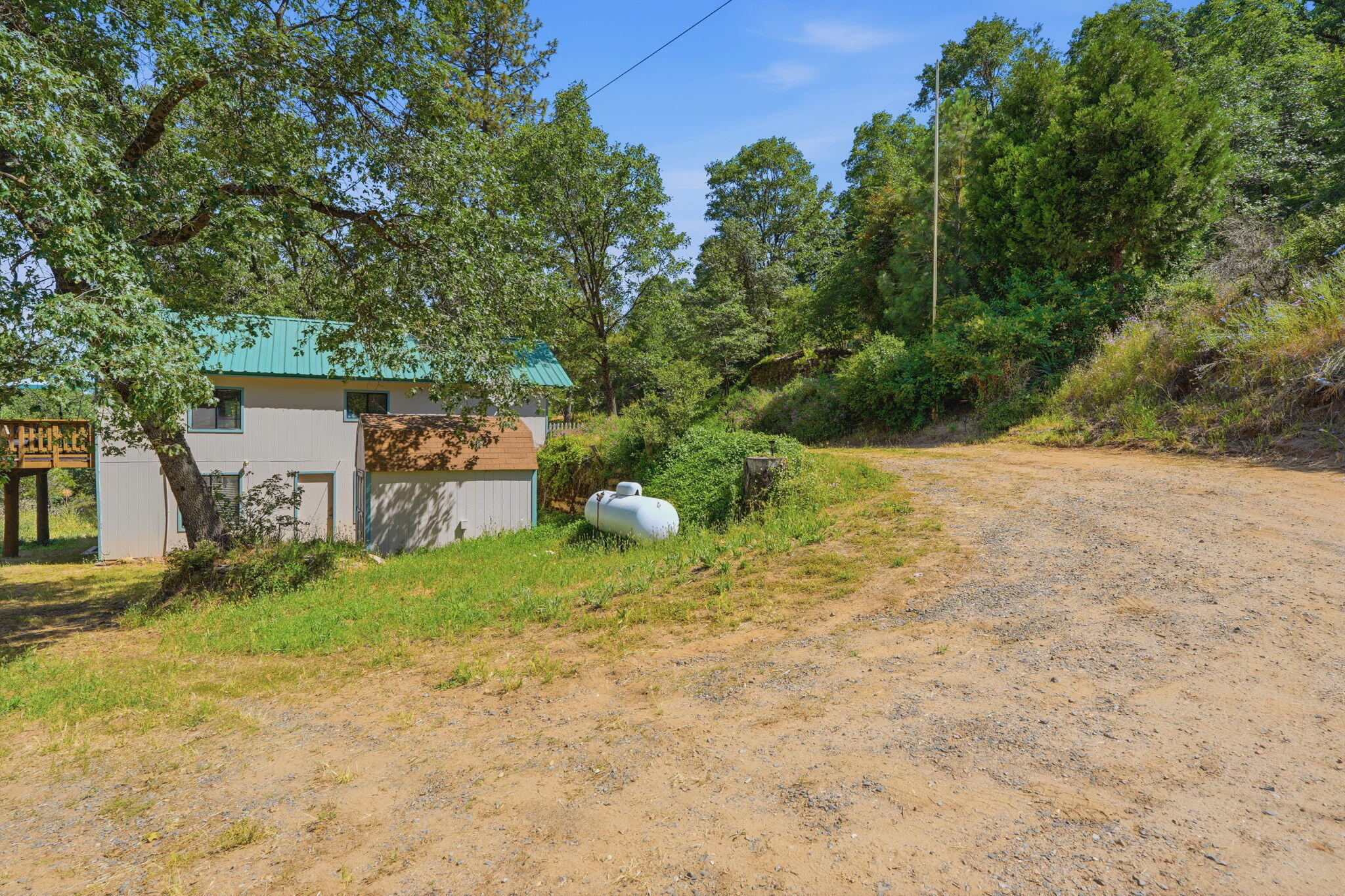 53237 Hogback Drive Miramonte, CA 93641 - Photo 38 of 48