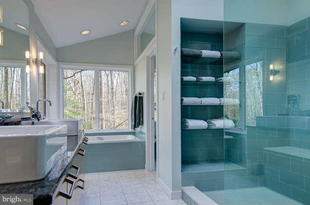 390 Forelands Road Annapolis, MD 21401 - Photo 18 of 27 Bath (Master)
