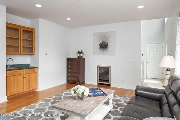 $3,700 | 304 Cutter Lane, Mantoloking, NJ 08738