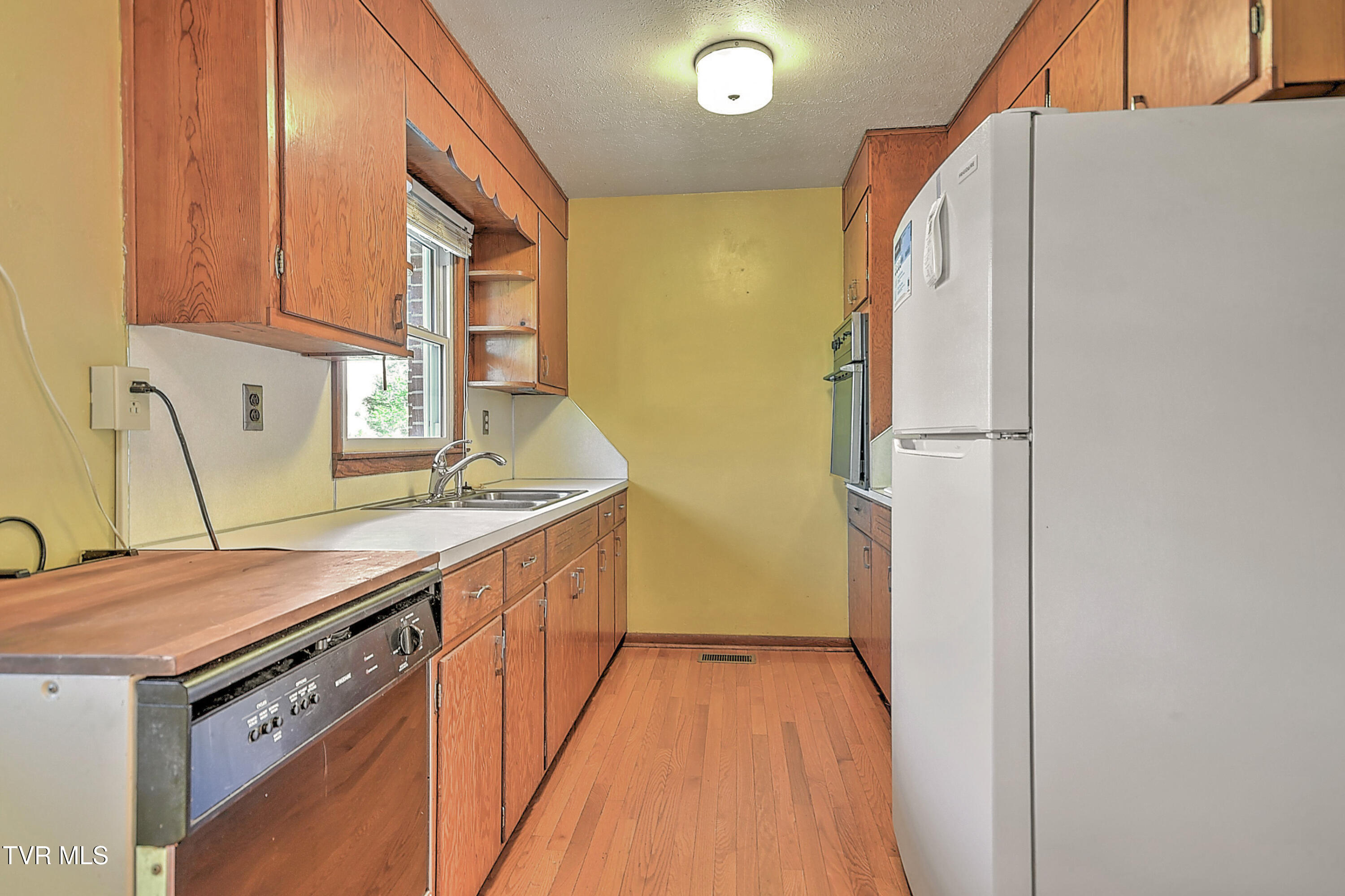 133 Fairfax Road Kingsport, TN 37660 - Photo 12 of 41 133 Fairfax JT-13