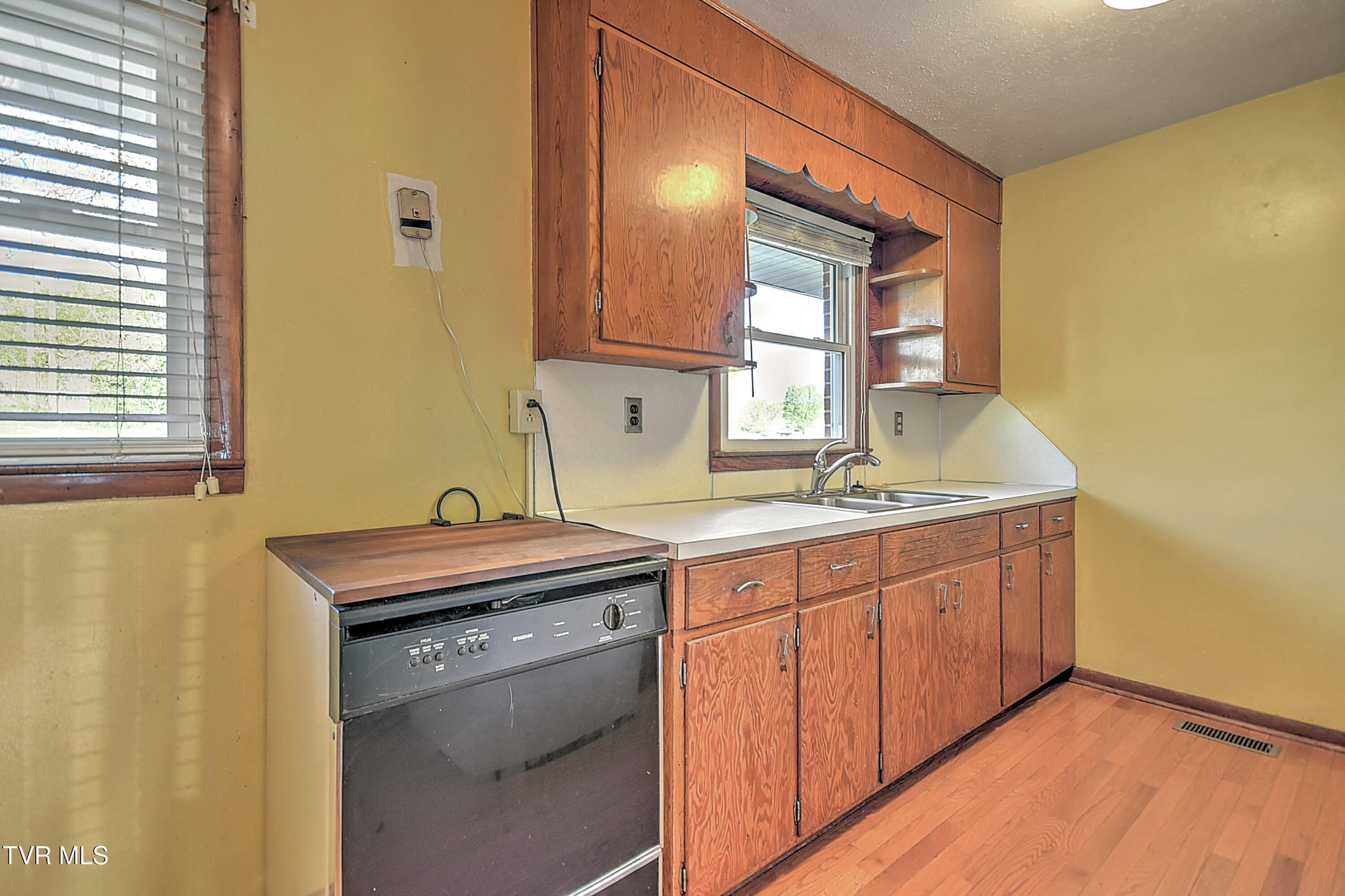 133 Fairfax Road Kingsport, TN 37660 - Photo 13 of 41 133 Fairfax JT-14