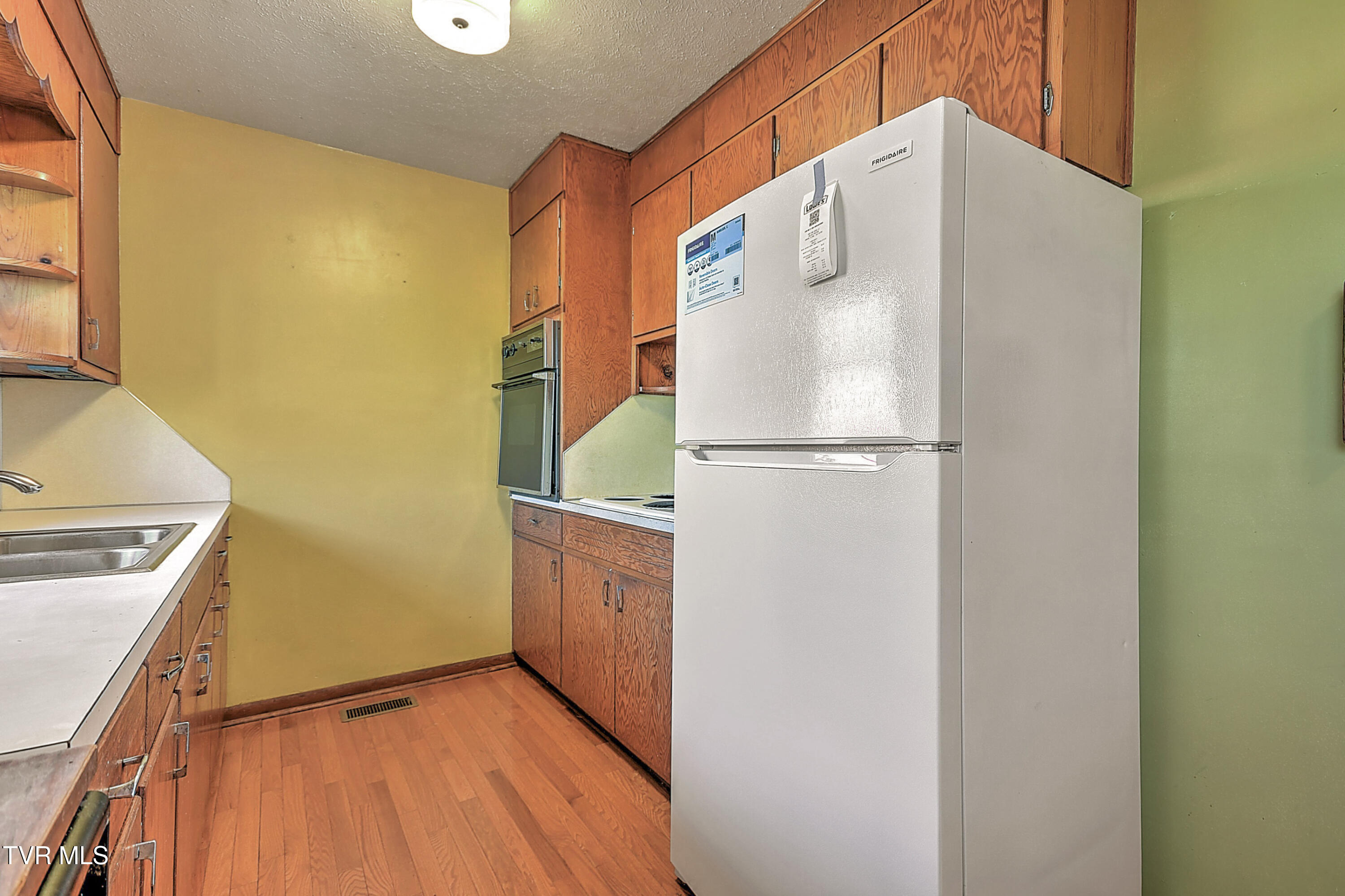 133 Fairfax Road Kingsport, TN 37660 - Photo 14 of 41 133 Fairfax JT-15