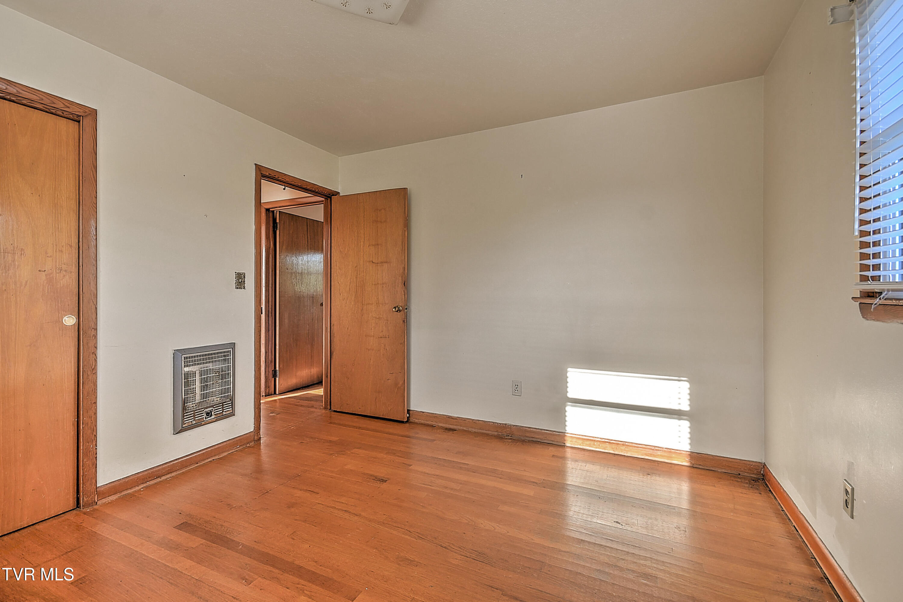 133 Fairfax Road Kingsport, TN 37660 - Photo 25 of 41 133 Fairfax JT-26