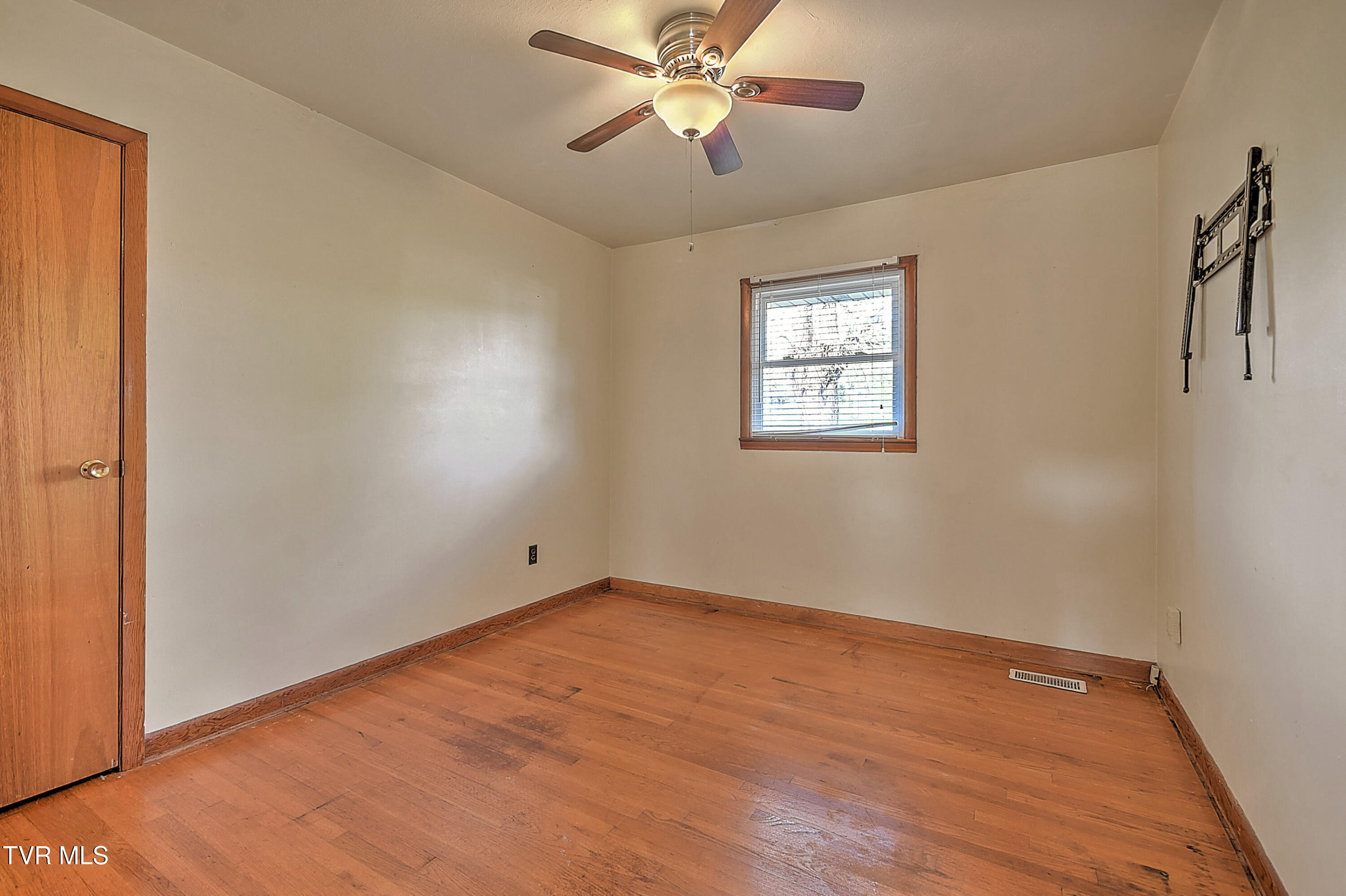 133 Fairfax Road Kingsport, TN 37660 - Photo 26 of 41 133 Fairfax JT-27