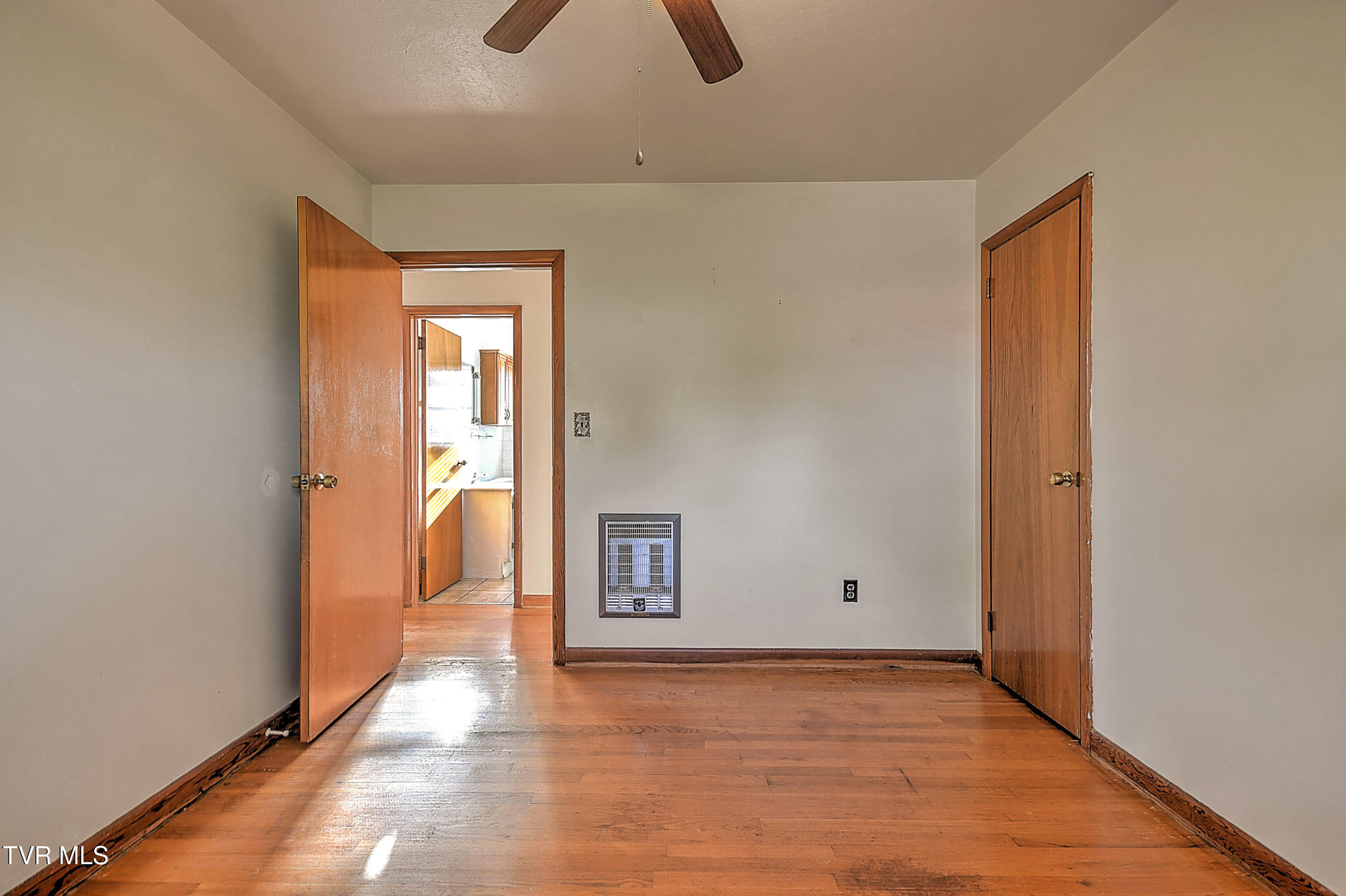 133 Fairfax Road Kingsport, TN 37660 - Photo 27 of 41 133 Fairfax JT-28