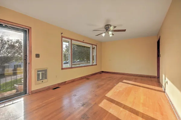 $215,000 | 133 Fairfax Road, Kingsport, TN 37660