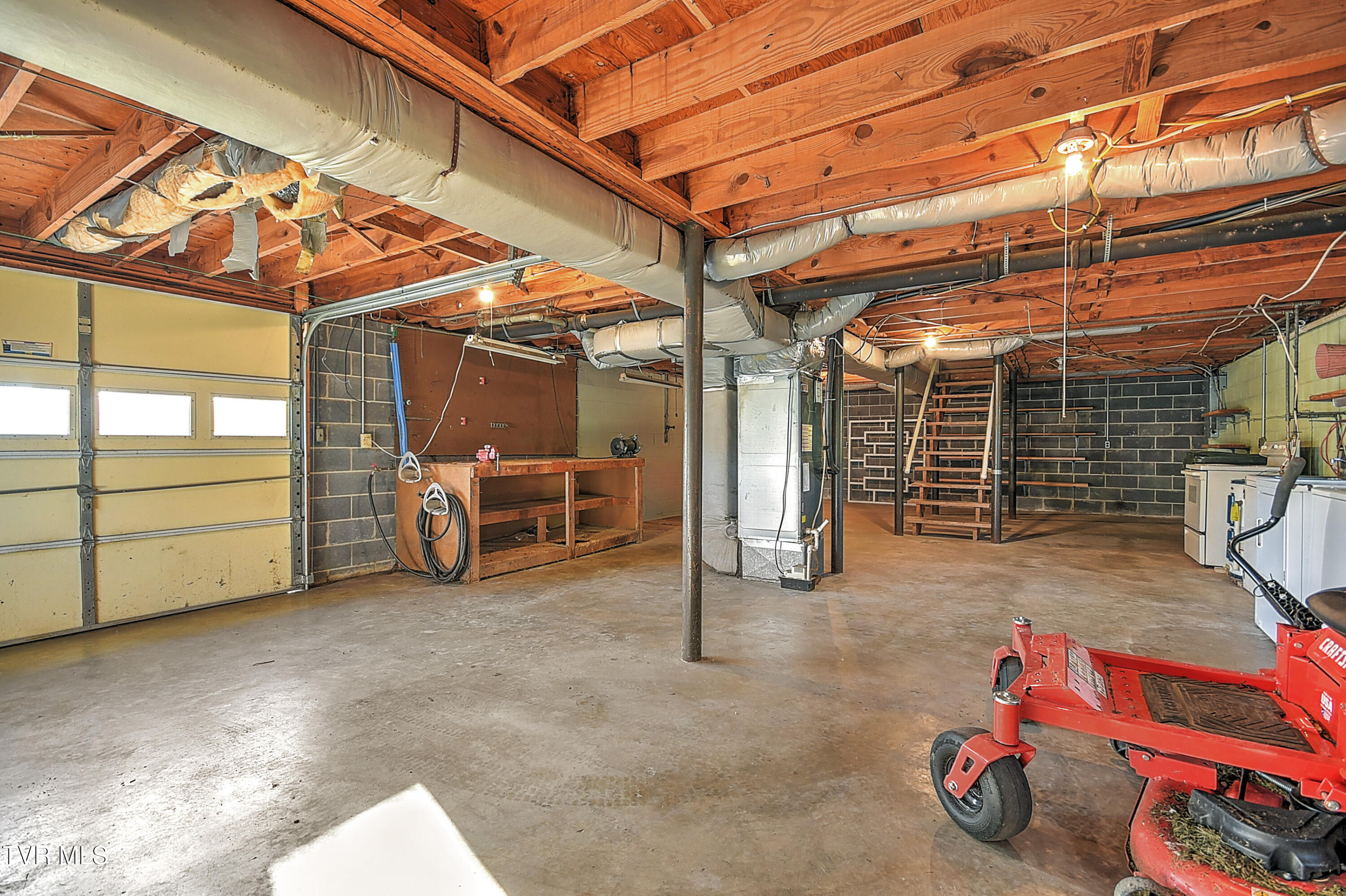 133 Fairfax Road Kingsport, TN 37660 - Photo 33 of 41 133 Fairfax JT-34