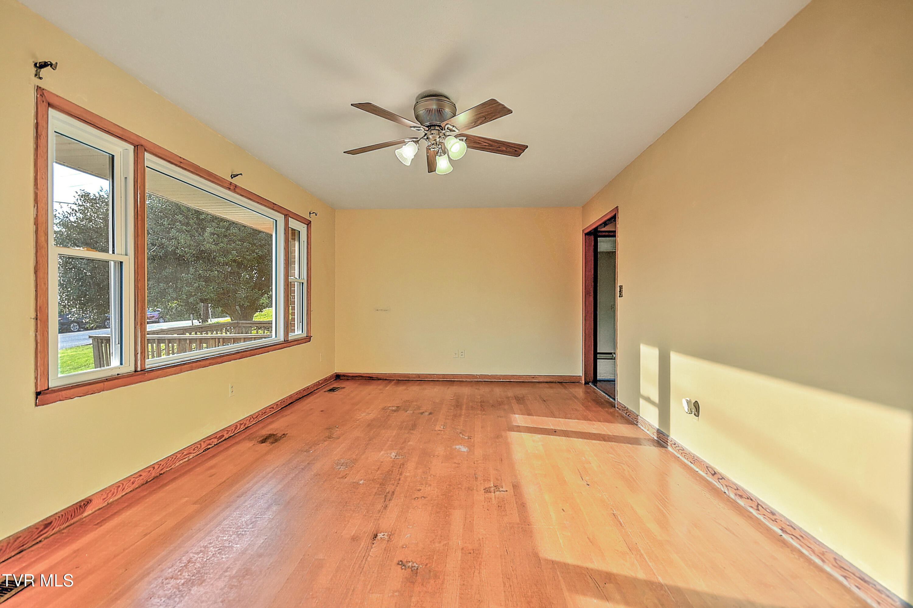 133 Fairfax Road Kingsport, TN 37660 - Photo 6 of 41 133 Fairfax JT-6