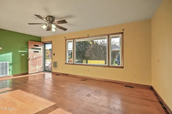 $215,000 | 133 Fairfax Road, Kingsport, TN 37660