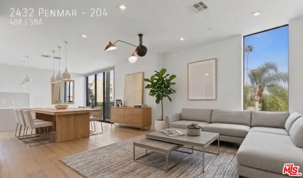 $9,950 | 2432 Penmar Avenue, Unit 204, Los Angeles, CA 90291