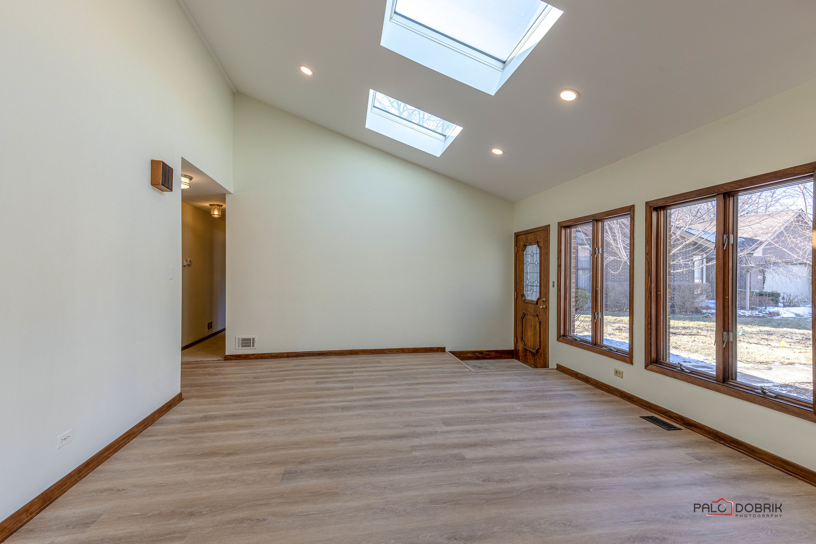 2450 Chas Drive Rolling Meadows, IL 60008 - Photo 4 of 34