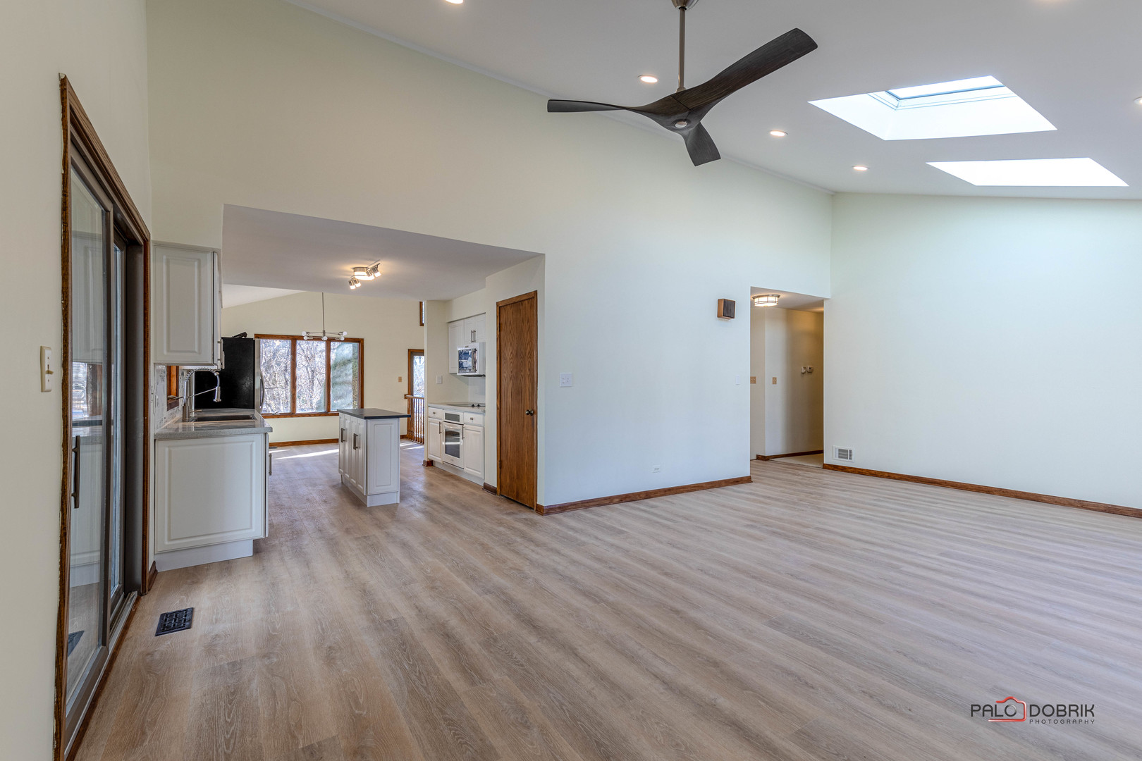 2450 Chas Drive Rolling Meadows, IL 60008 - Photo 9 of 34