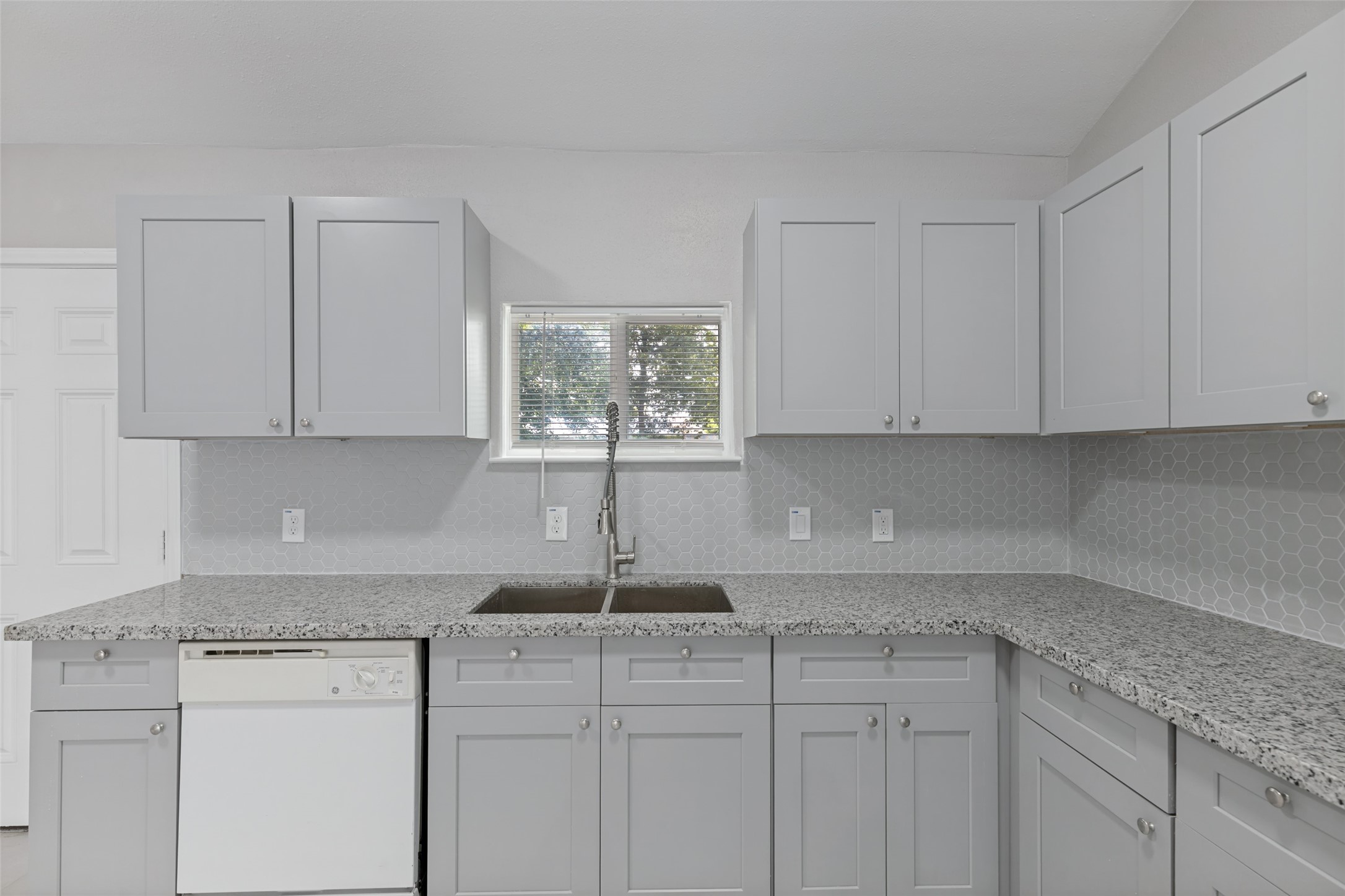 5034 Nassau Road Houston, TX 77021 - Photo 11 of 19