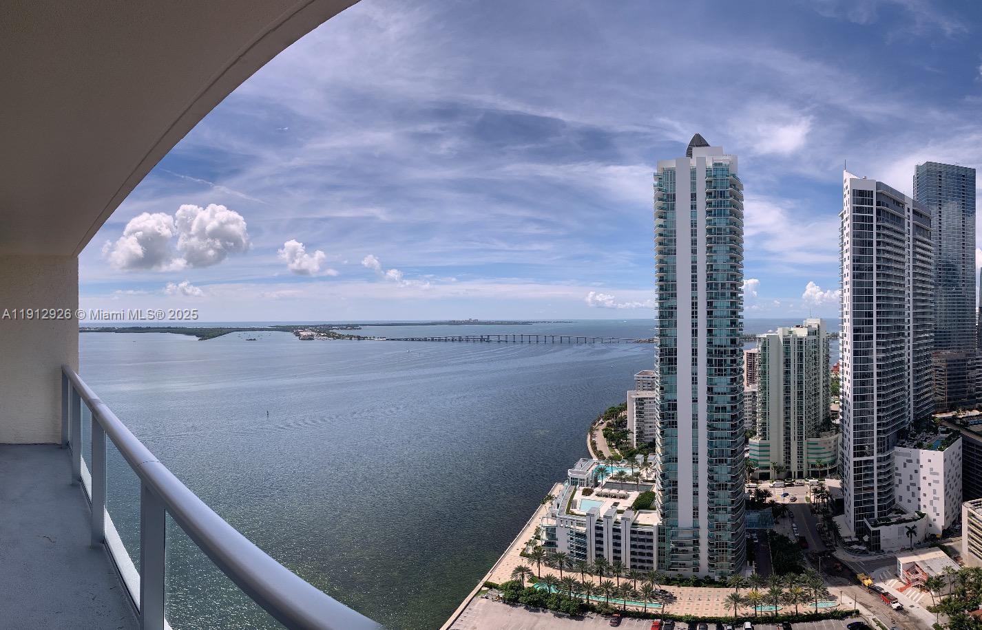 1155 Brickell Bay Drive, Unit 3405 Miami, FL 33131 - Photo 15 of 23