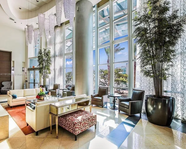 $3,200 | 1155 Brickell Bay Drive, Unit 3405, Miami, FL 33131