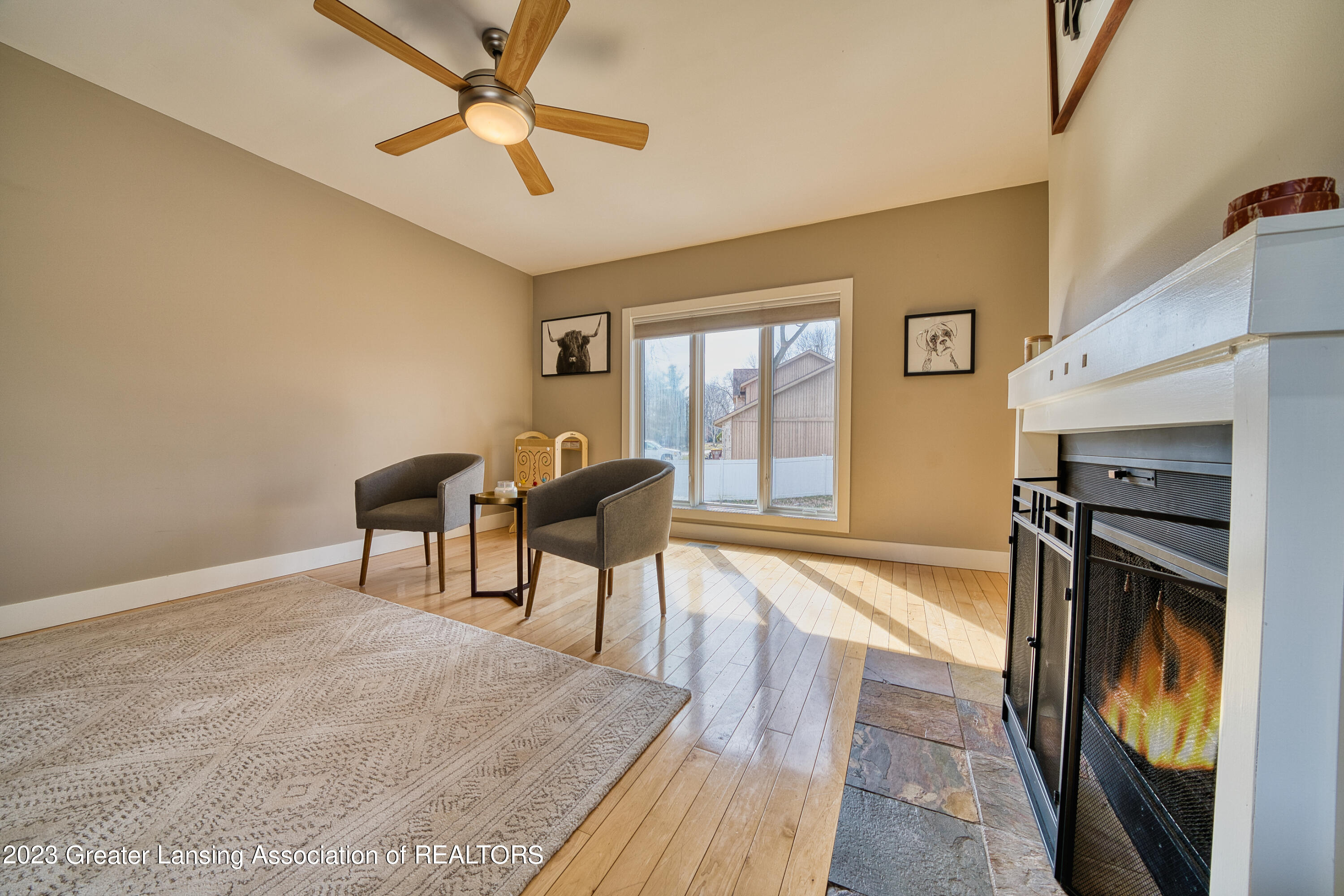 1175 Buckingham Road Haslett, MI 48840 - Photo 17 of 58 Living Room