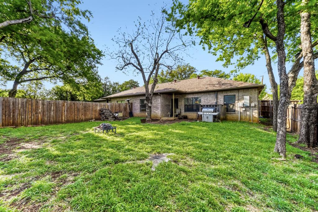 6525 Greenway Road Fort Worth, TX 76116 - Photo 15 of 29 6525 Greenway Road Backyard