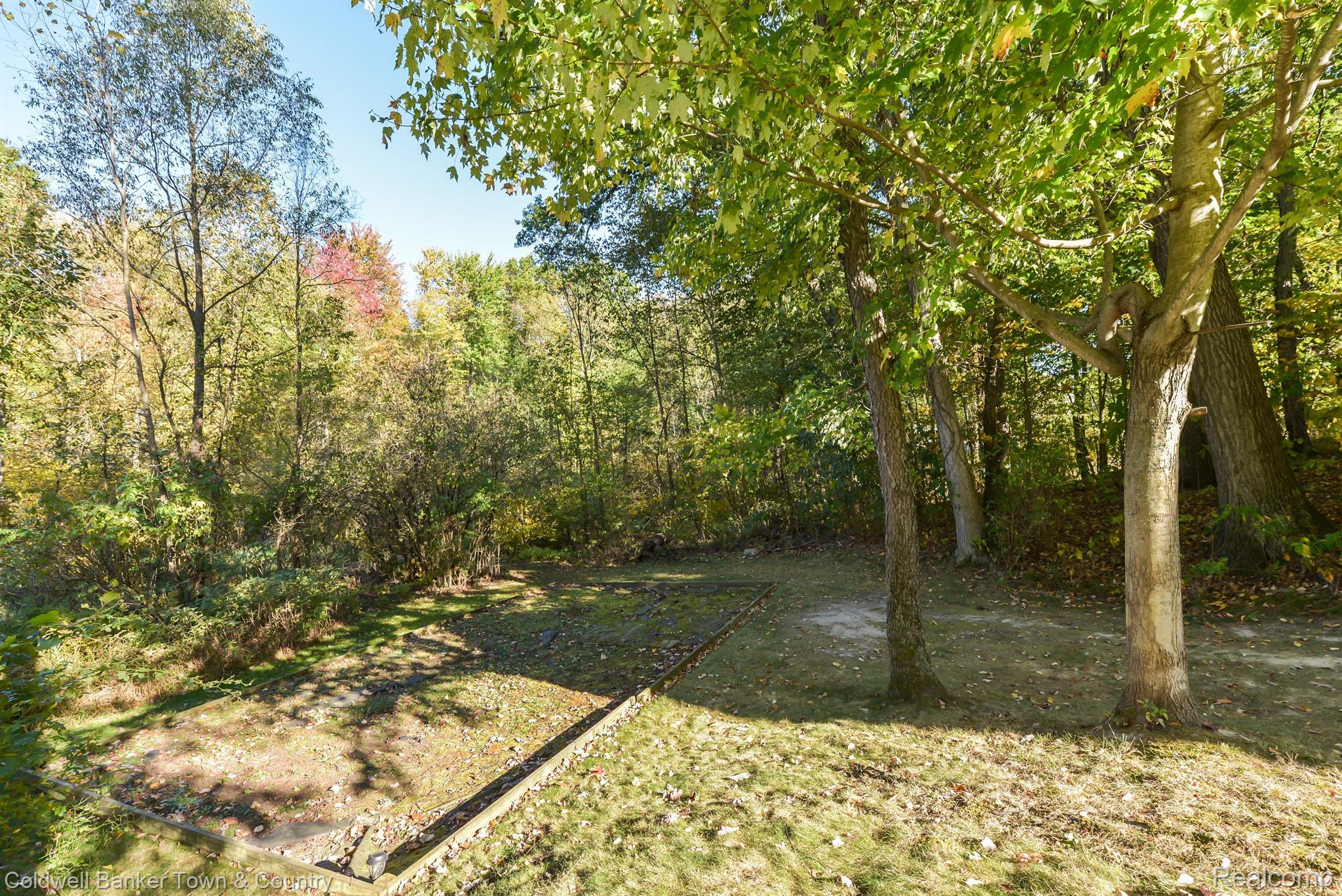 213 Slider Avenue Howell, MI 48843 - Photo 15 of 64 Views of the backyard