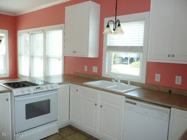 1100 B East Fort Macon Road Atlantic Beach, NC 28512 - Photo 3 of 9 Kitchen