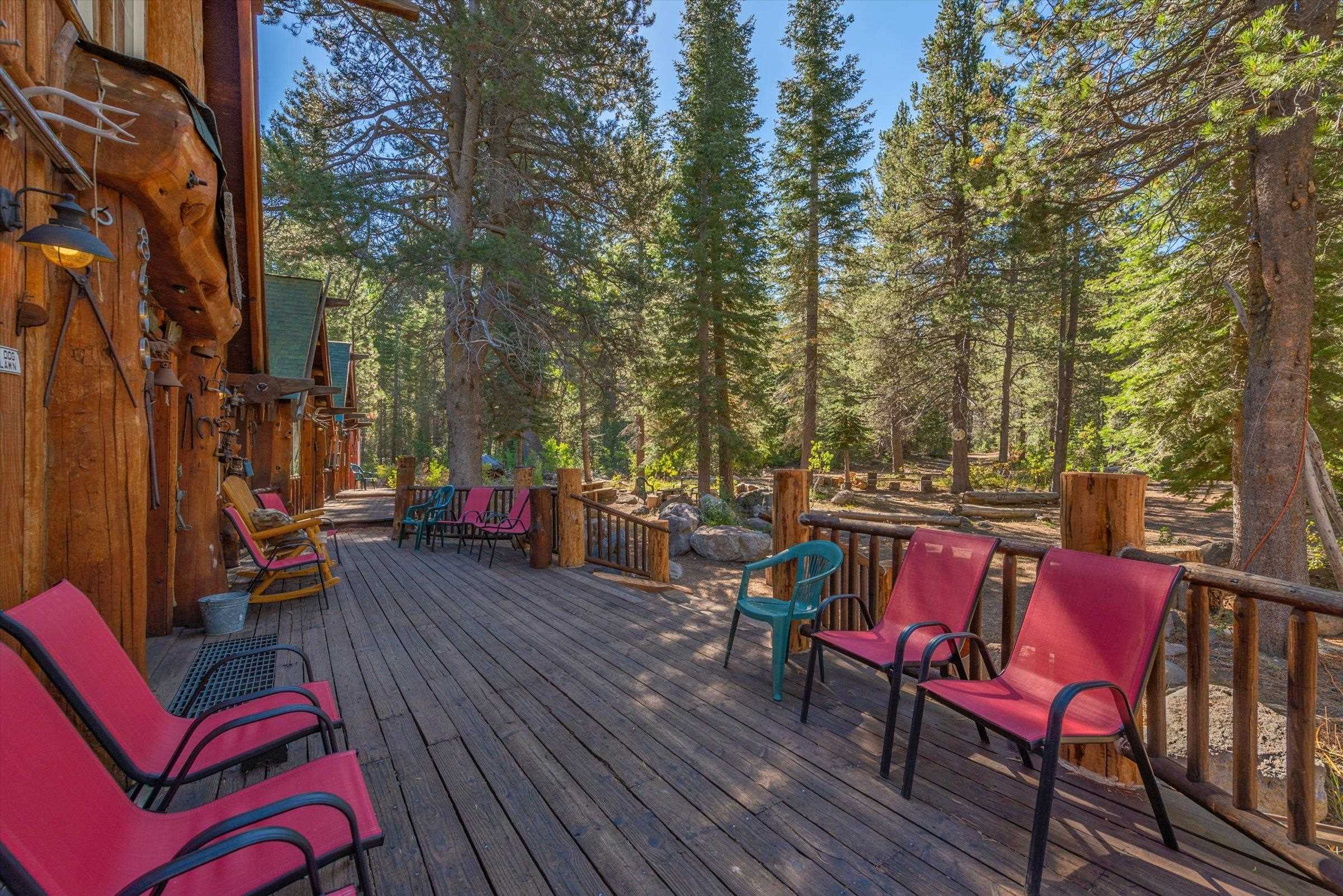 8600 Cold Stream Road Truckee, CA 96161 - Photo 6 of 28 a view of a chairs and tables in the back yard