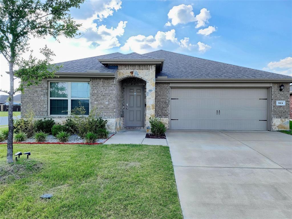924 Amber Street Princeton, TX 75407 - Photo 2 of 19 Front