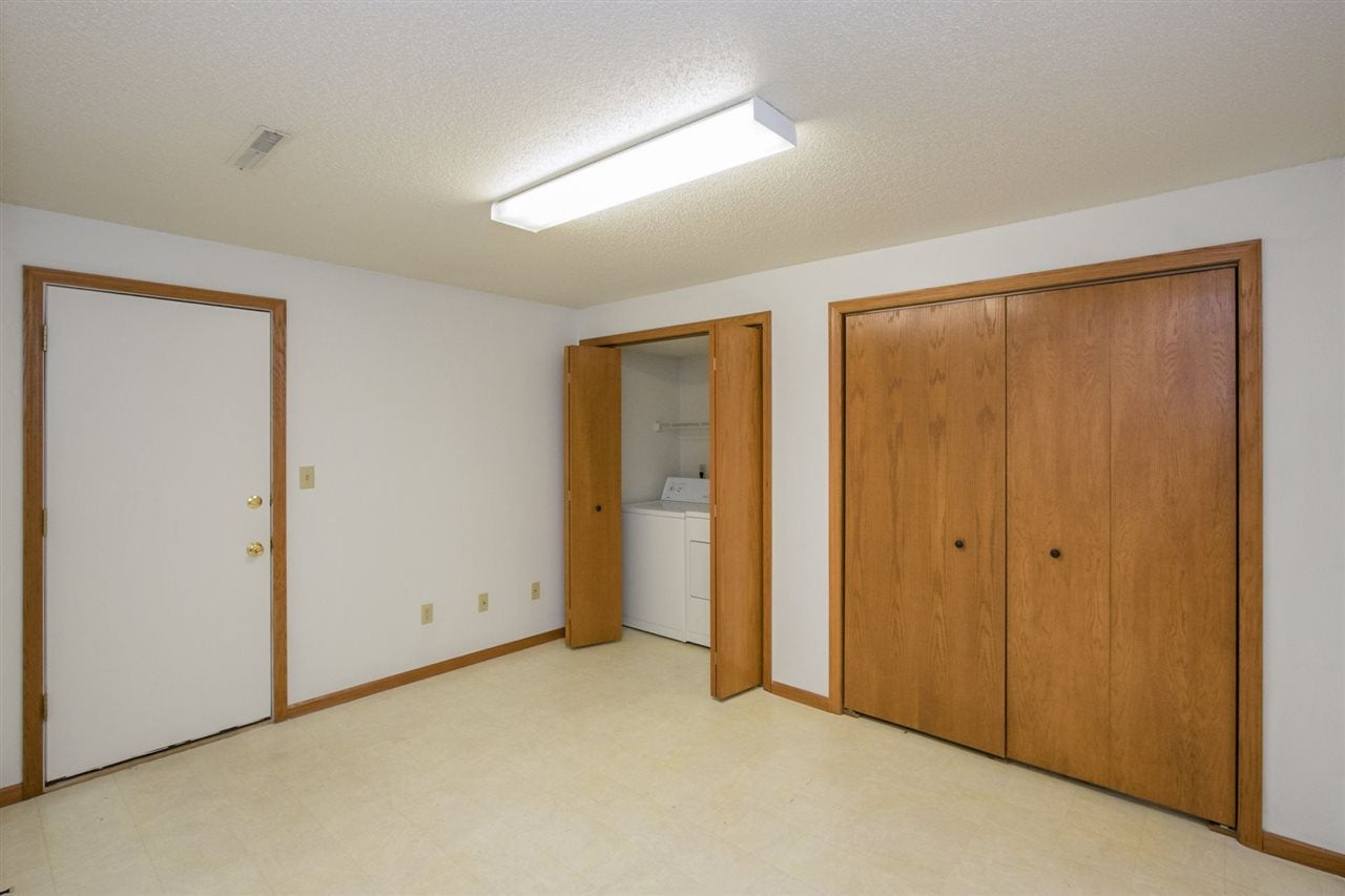 1933 Earl Road Iowa City, IA 52246 - Photo 15 of 17 Gallery Image 15