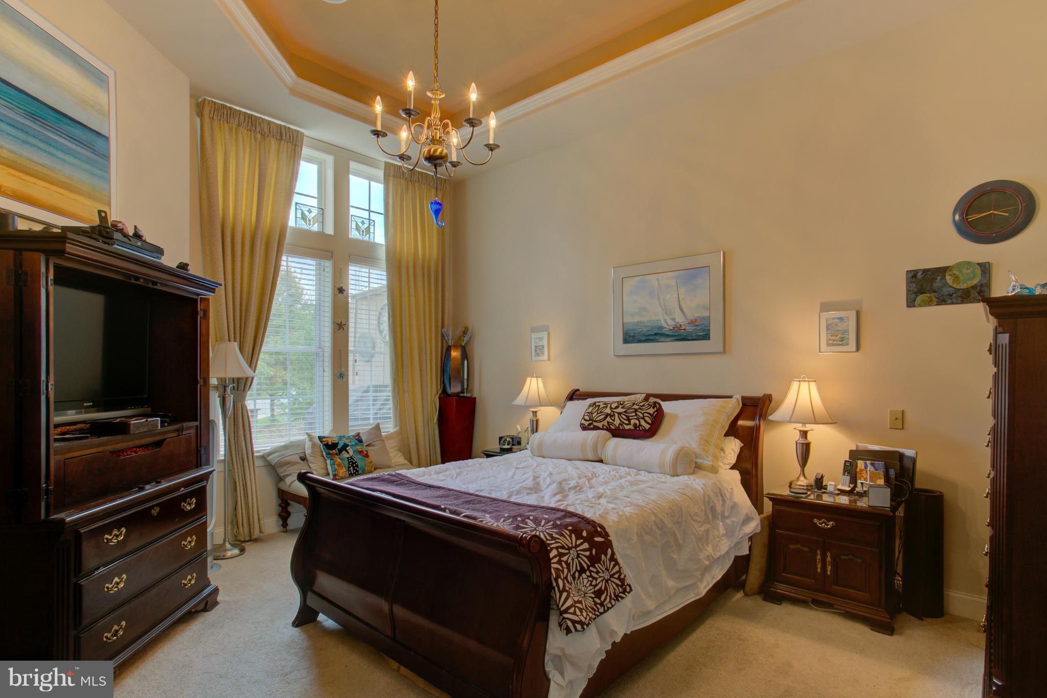 625 Northfield Road Lititz, PA 17543 - Photo 10 of 14 Owner's bedroom