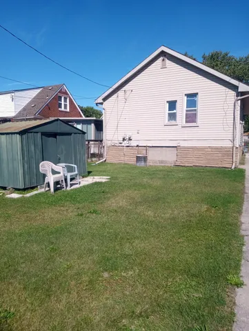 $1,200 | 40 East Glenwood Avenue, Ecorse, MI 48229