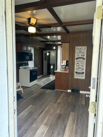 $1,200 | 40 East Glenwood Avenue, Ecorse, MI 48229