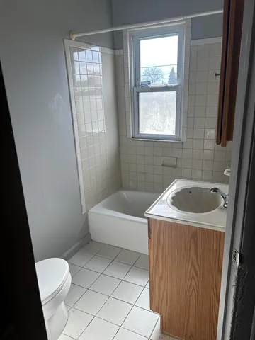 $1,200 | 40 East Glenwood Avenue, Ecorse, MI 48229