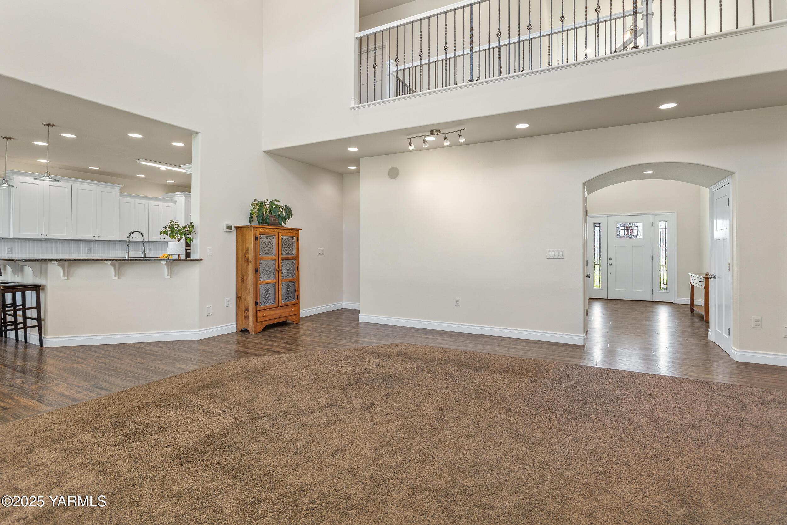 11906 Zier Road Yakima, WA 98908 - Photo 12 of 67 Living Room